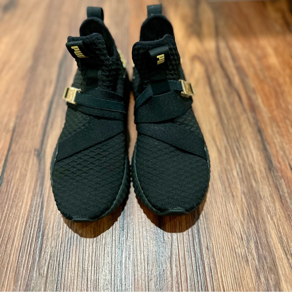 Black Puma shoes size 7.5